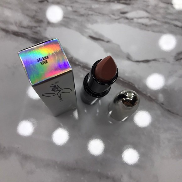 Mac X Selena Lipstick Selena Vive - Picture 6 of 9